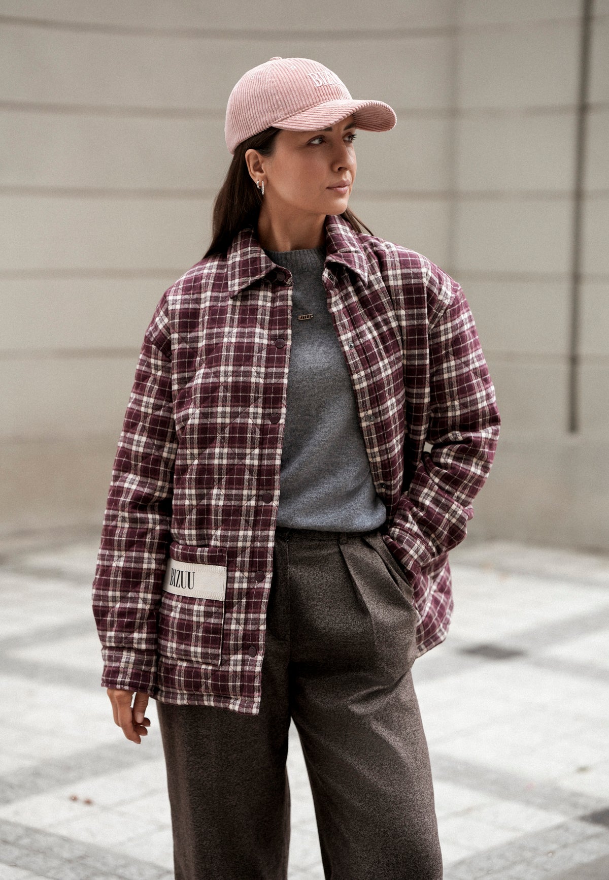 Bordowa pikowana kurtka w kratę MAREN