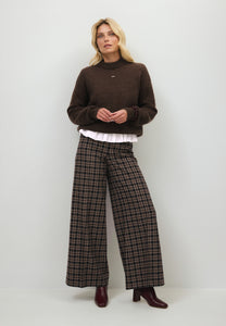 Brązowy sweter oversize z wełną FAROA