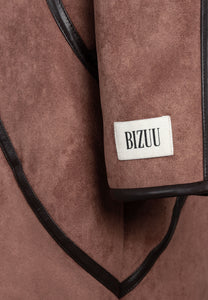 Brązowy płaszcz oversize z imitacji kożucha MONTA