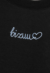Czarny T-shirt z haftem SEYA