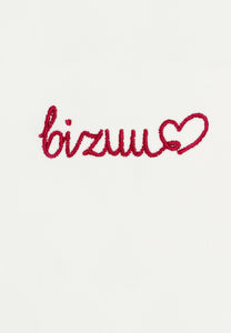 Kremowy t-shirt z haftem bizuu SEYA