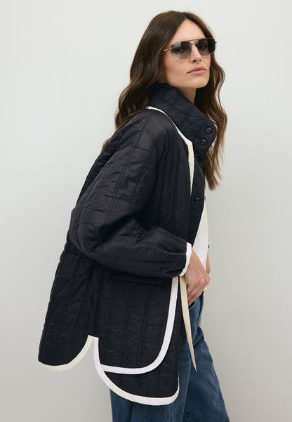 Czarna pikowana kurtka oversize THULIN