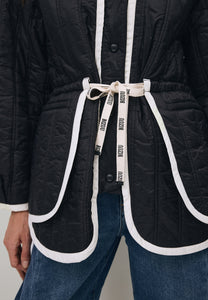 Czarna pikowana kurtka oversize THULIN