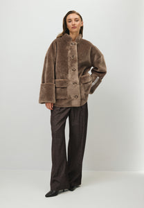 Beżowe futro ze stójką UDINE